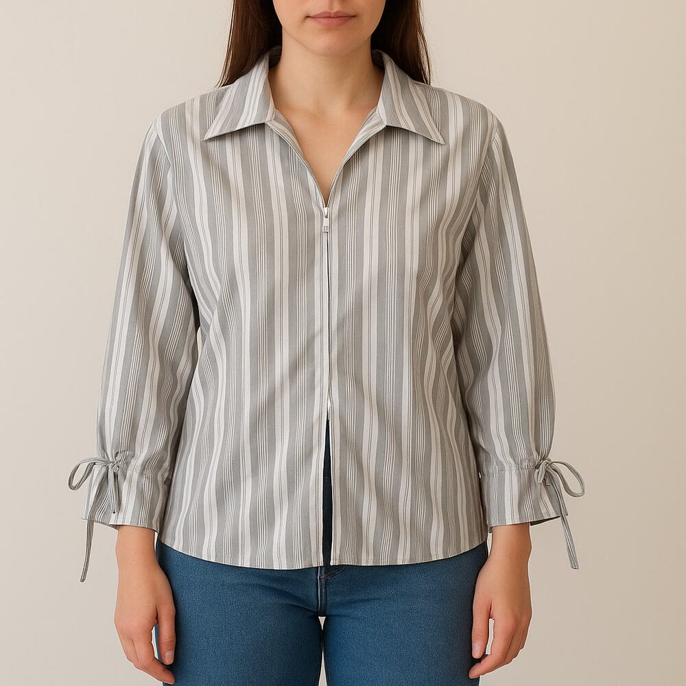 Vintage Y2K 2000s DCC Gray White Striped Two Way Zipper Slit Collared Top Medium